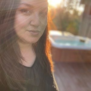 Meet your Posher, Christine